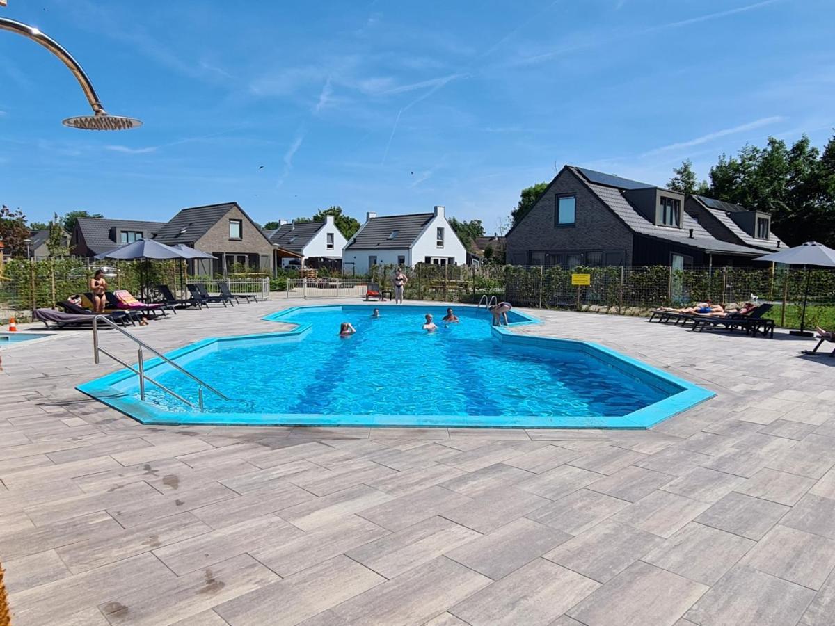Chalet 550 Op Recreatiepark De Wielen Sint Maarten Exteriör bild